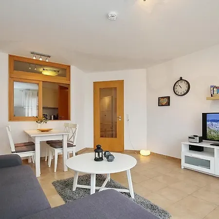 Apartment Neuer Weg 1 B Haron *